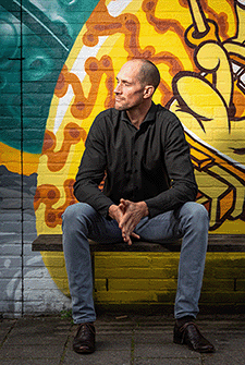 <span>2</span>Mark Tetteroo